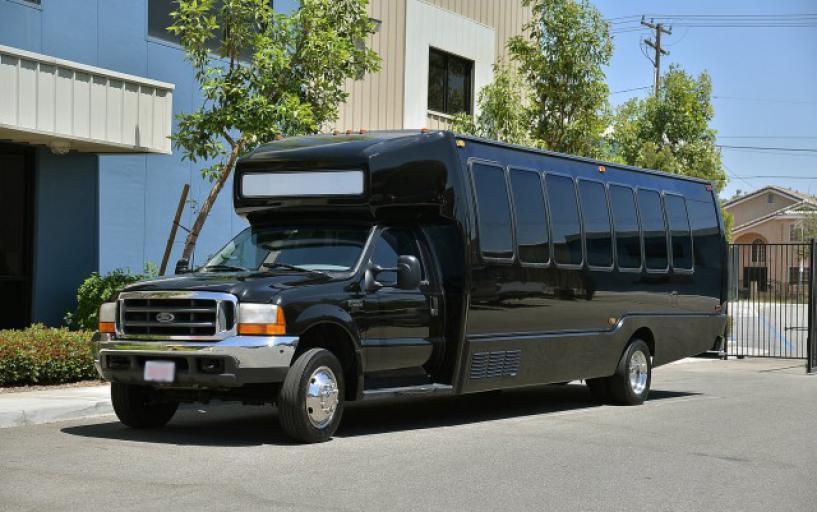 New Orleans 25 Passenger Party Bus